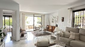 Markplanslägenhet for sale in La Isla, Marbella - Puerto Banus