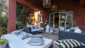 Villa for sale in Guadalmina Baja with 5 bedrooms