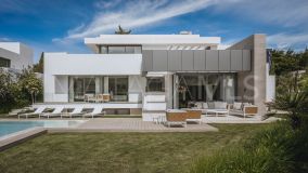 Villa for sale in King's Hills, Estepona East