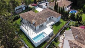 Golden opportunity. Villa in front line Golf- Guadalmina Alta