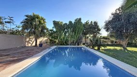 Villa for sale in La Resina Golf, Estepona Est