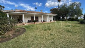 Villa for sale in Paraiso Medio, Estepona Est