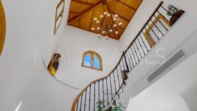 Villa for sale in Los Arqueros, Benahavis