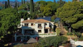 Villa for sale in Rio Real, Marbella East