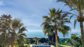 Villa de lujo en primera línea de playa con espectaculares vistas al mar en la nueva Milla de Oro.