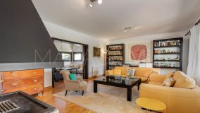 Villa for sale in Nueva Andalucia, Marbella