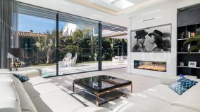 5 bedrooms villa for sale in Beach Side Golden Mile