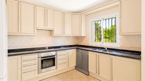 Villa for sale in Las Brisas, Nueva Andalucia