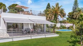 Villa en venta en Atalaya, Estepona