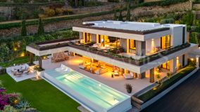 Villa for sale in Benahavis
