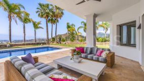 Villa en venta en Los Arqueros, Benahavis