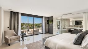 Villa for sale in Nueva Andalucia, Marbella