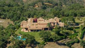 Villa for sale in La Mairena, Marbella Öst