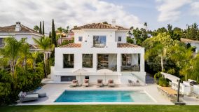 Villa en venta en Atalaya Fairways, Benahavis