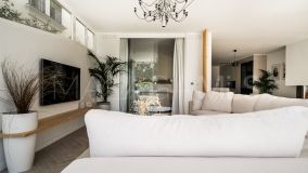 Lägenhet for sale in La Cerquilla, Nueva Andalucia