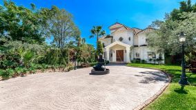 Villa for sale in Los Naranjos Golf, Nueva Andalucia