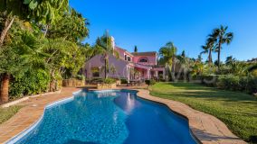 Villa en venta en Puerto del Almendro, Benahavis