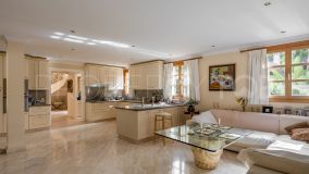 Villa en venta de 5 dormitorios en Las Brisas