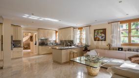 Villa zu verkaufen in Las Brisas, Nueva Andalucia