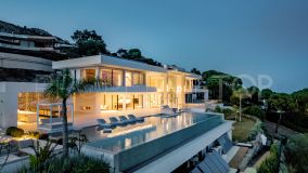 Magnificent modern mansion with panoramic sea views in high-end Marbella Club Golf Resort, Benahavís