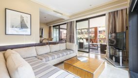 Lägenhet for sale in Guadalpin Banus, Marbella - Puerto Banus