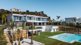 Villa moderna y a estrenar con vistas al mar en Marbella Club Golf Resort, Benahavís
