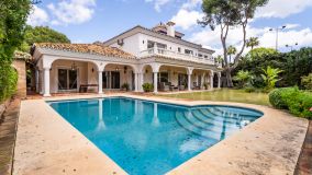 Villa for sale in Paraiso Barronal, Estepona Est