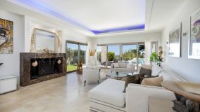 Villa en venta en El Paraiso, Estepona Este