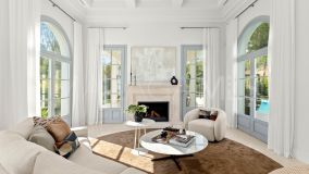 Villa en venta en Nueva Andalucia, Marbella