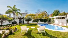 For sale villa in Guadalmina Alta with 5 bedrooms