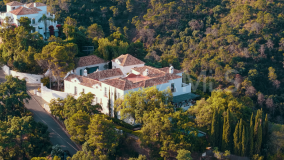 Villa for sale in El Madroñal, Benahavis