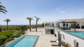 Villa en venta en Elviria, Marbella Este