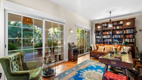 Villa for sale in El Rosario, Marbella Est