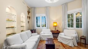 Villa for sale in El Rosario, Marbella Est