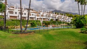 Adosado en venta en Las Brisas, Nueva Andalucia