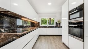 Villa en venta en La Quinta Golf, Benahavis