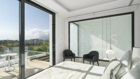 Villa for sale in Cabopino, Marbella East