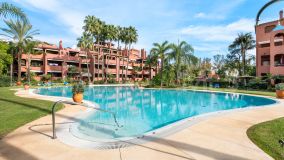 Appartement for sale in Alhambra del Golf, Estepona Est