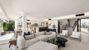 Villa en venta en Nueva Andalucia, Marbella