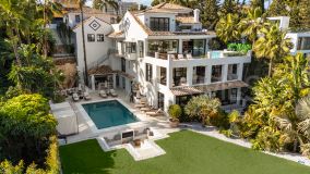 Villa en venta en Nueva Andalucia, Marbella