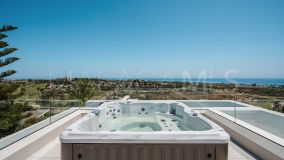 Villa for sale in Altos del Paraiso, Benahavis