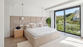 Villa for sale in Los Naranjos Hill Club, Nueva Andalucia