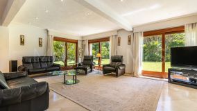 Villa for sale in Beach Side New Golden Mile, Estepona Öst