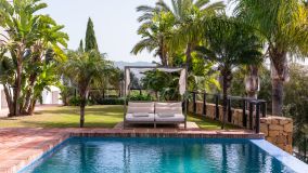 Villa en venta en Los Altos de los Monteros, Marbella Este