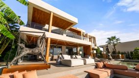 Villa for sale in Los Flamingos, Benahavis
