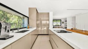 Villa for sale in Cascada de Camojan, Marbella Golden Mile