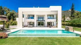 Villa for sale in Cascada de Camojan, Marbella Golden Mile