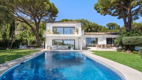 Villa for sale in El Madroñal, Benahavis