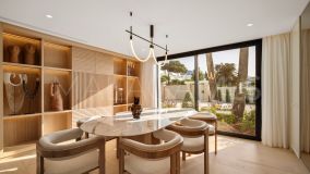 Villa en venta en Aloha, Nueva Andalucia