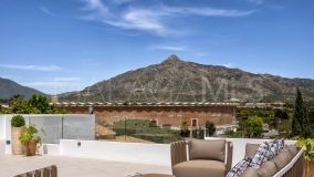 Villa for sale in Nueva Andalucia, Marbella
